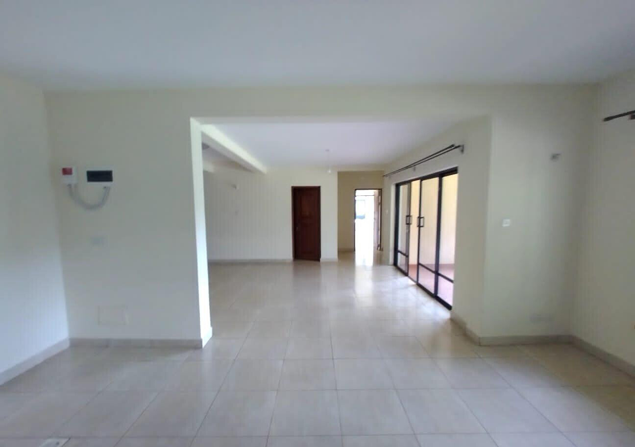 5 En-Suite Bedrooms with Fireplace & Pool Access - Kitisuru