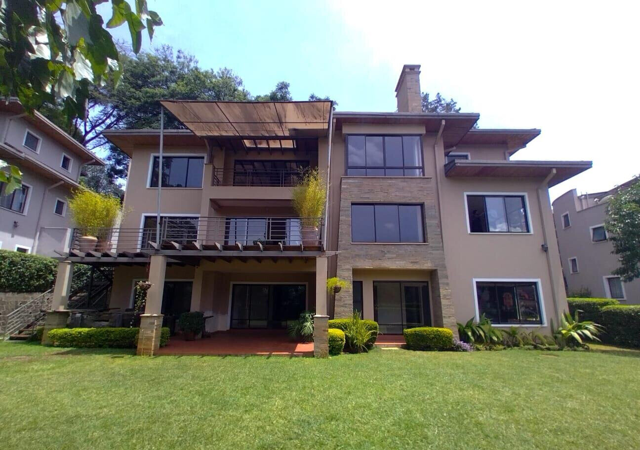 5 En-Suite Bedrooms with Fireplace & Pool Access - Kitisuru