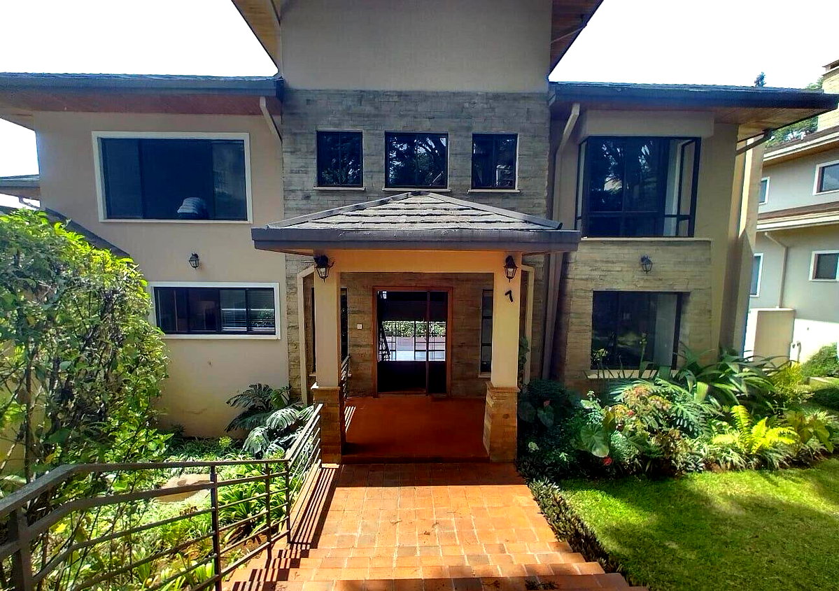 5 En-Suite Bedrooms with Fireplace & Pool Access - Kitisuru