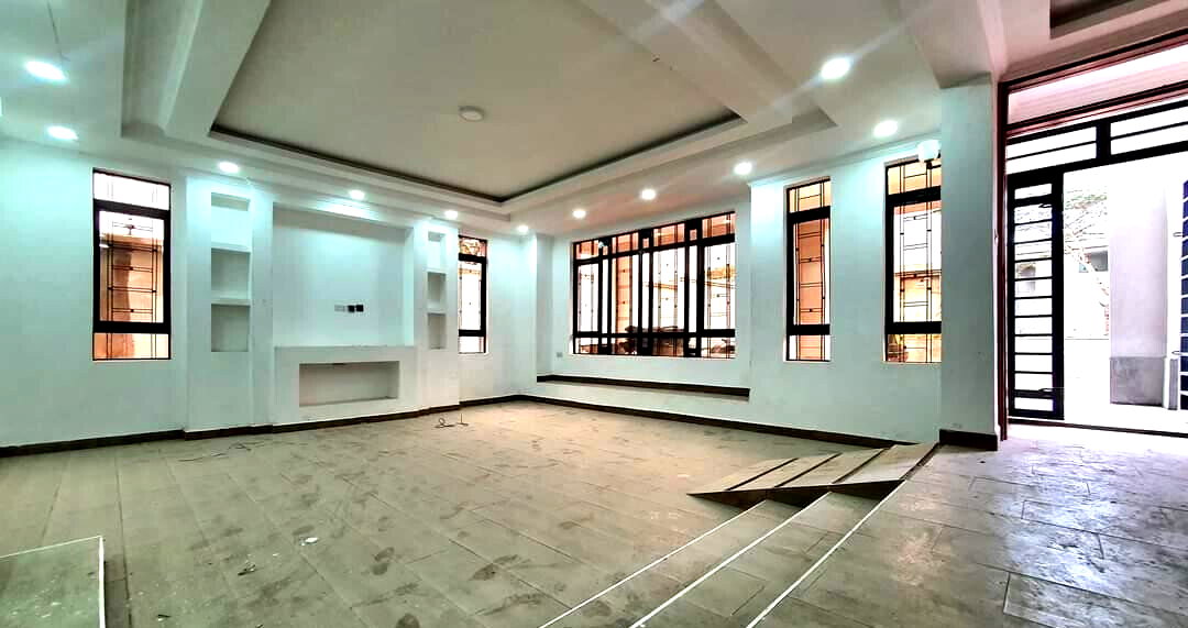 5BR Villa with Rooftop Terrace & Jacuzzi on 1/4 Acre - Rimpa