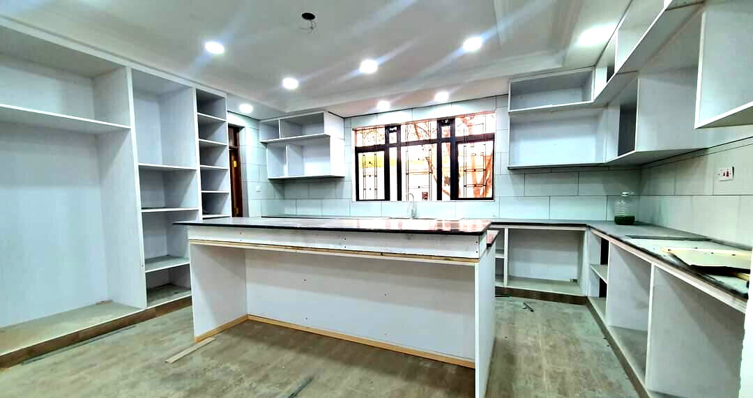 5BR Villa with Rooftop Terrace & Jacuzzi on 1/4 Acre - Rimpa