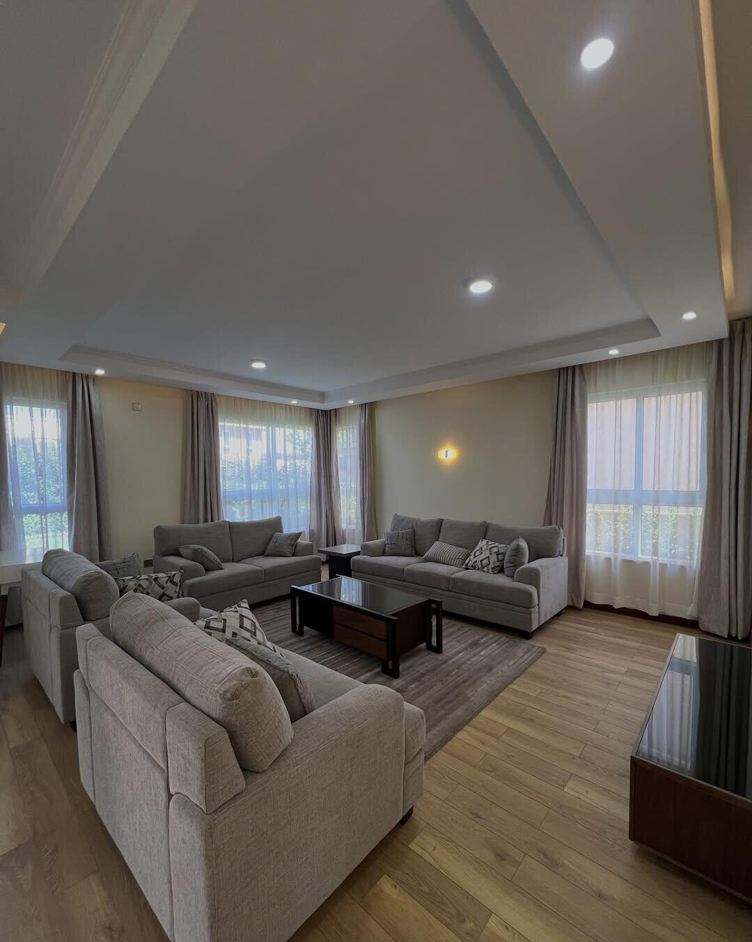 4BR All-Ensuite Townhouse with Private Garden & Pool - Runda