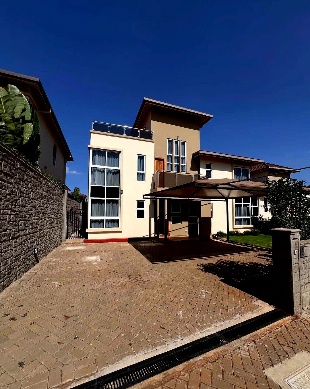 4BR All-Ensuite Townhouse with Private Garden & Pool - Runda