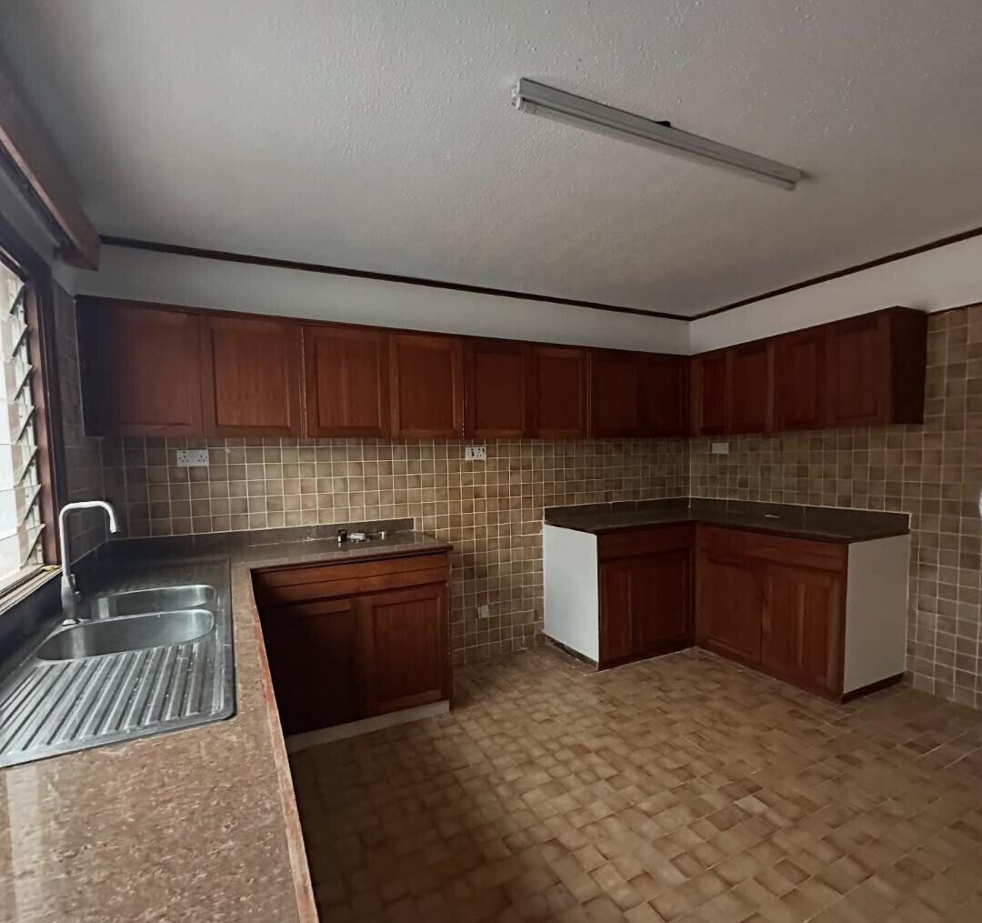 3BR Maisonette with DSQ & Private Gate - Kileleshwa