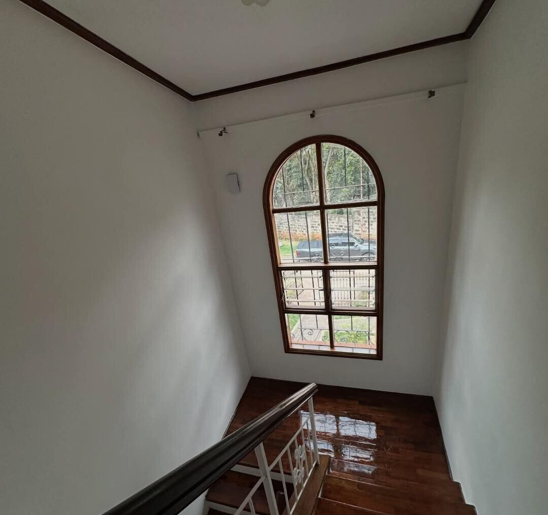 3BR Maisonette with DSQ & Private Gate - Kileleshwa