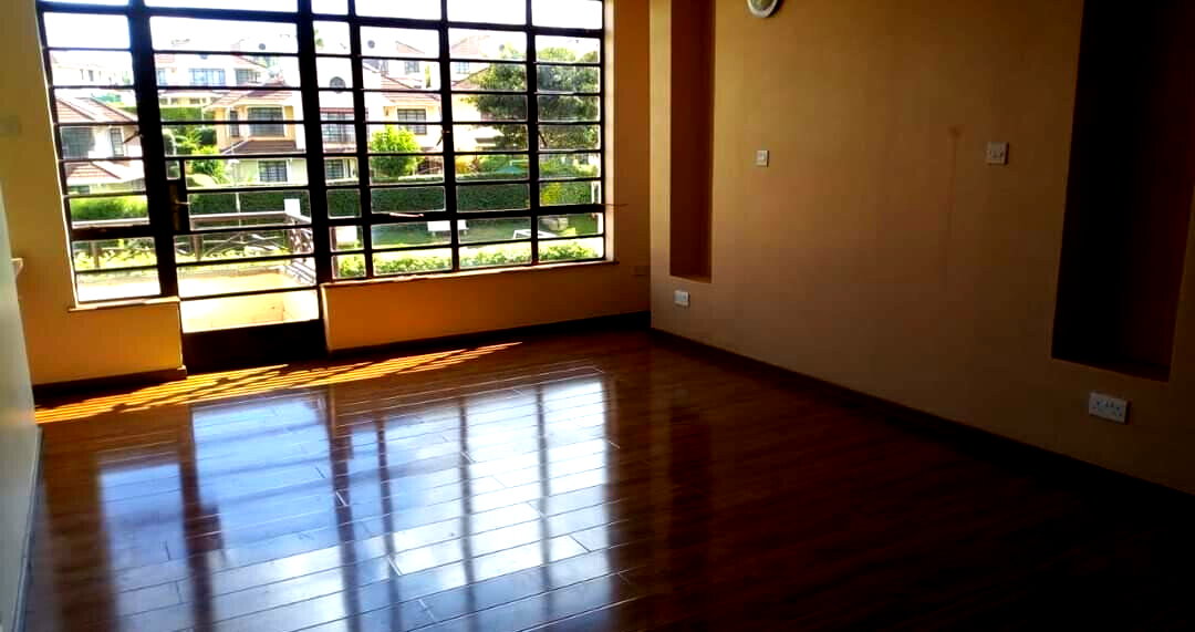 4BR All-Ensuite Townhouse with Pool, Gym & DSQ - Runda