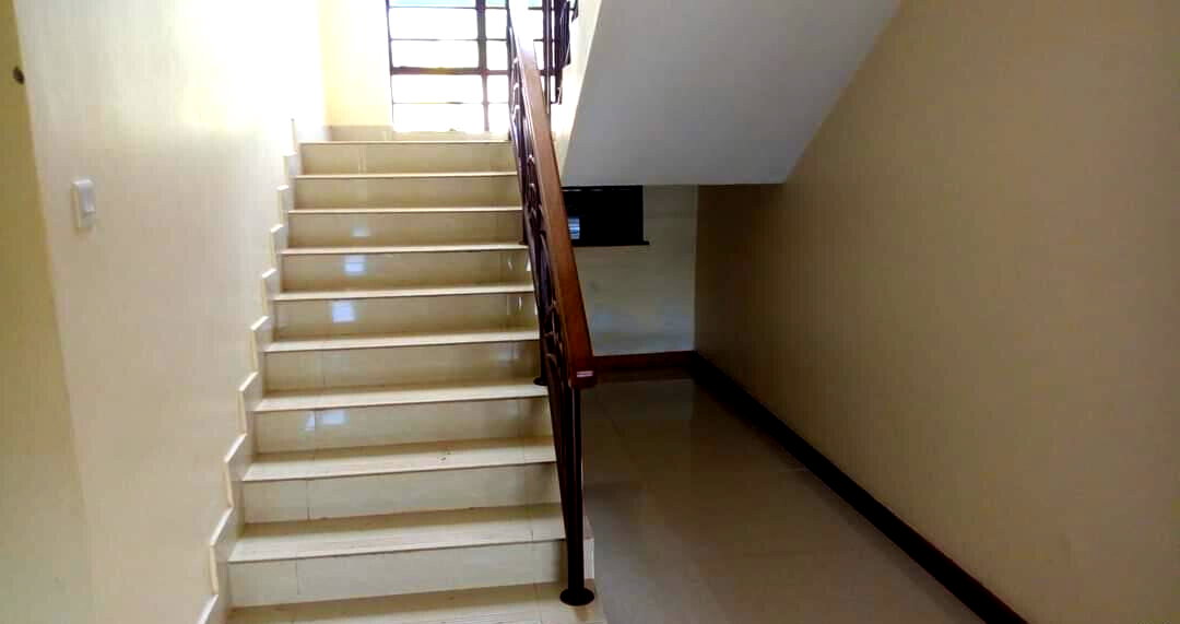 4BR All-Ensuite Townhouse with Pool, Gym & DSQ - Runda