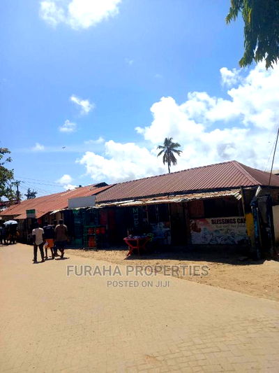 For Sale 22 Stalls Building Bombolulu. - Image 4