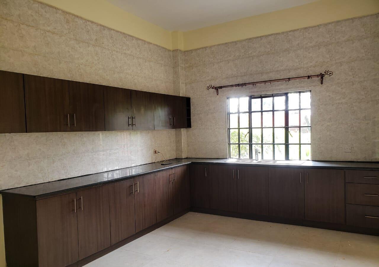 3BR Townhouse with DSQ & CCTV in Leafy Runda