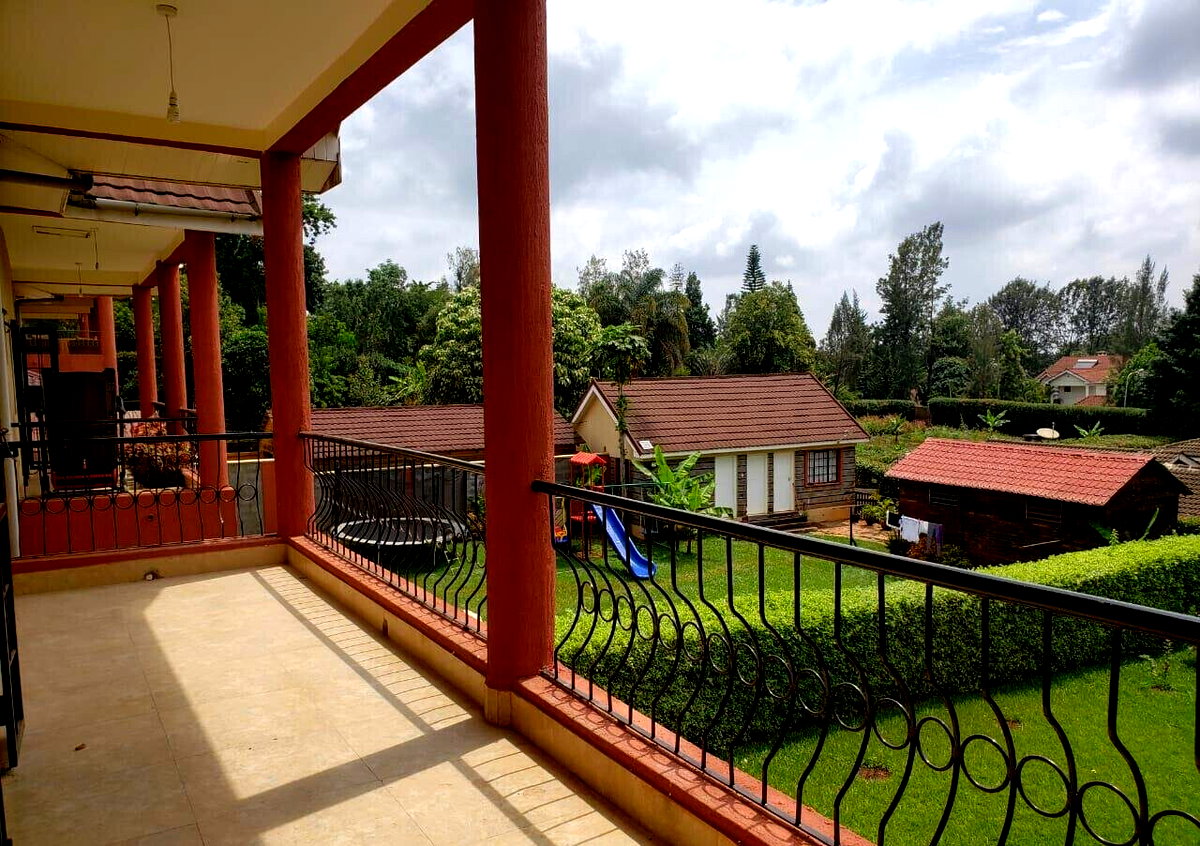 3BR Townhouse with DSQ & CCTV in Leafy Runda