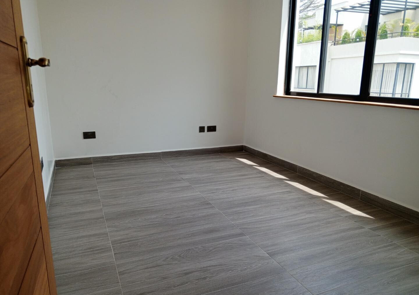 Triplex Townhouse with Sunken Lounge & Backup Generator - Lavington