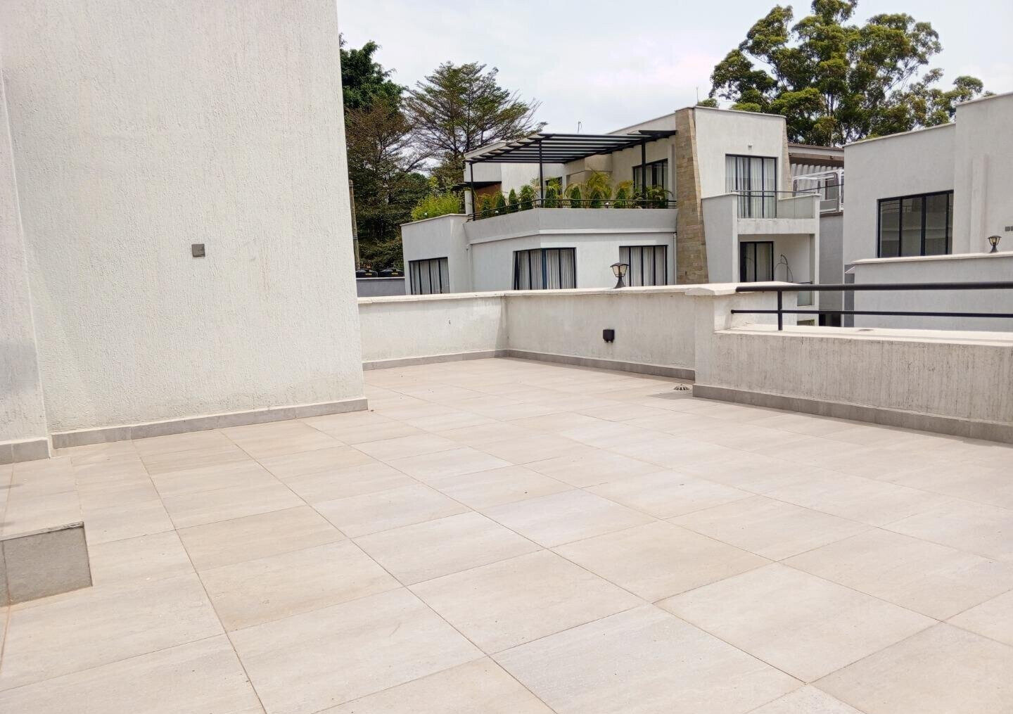 Triplex Townhouse with Sunken Lounge & Backup Generator - Lavington