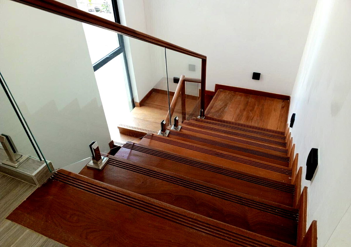 Triplex Townhouse with Sunken Lounge & Backup Generator - Lavington