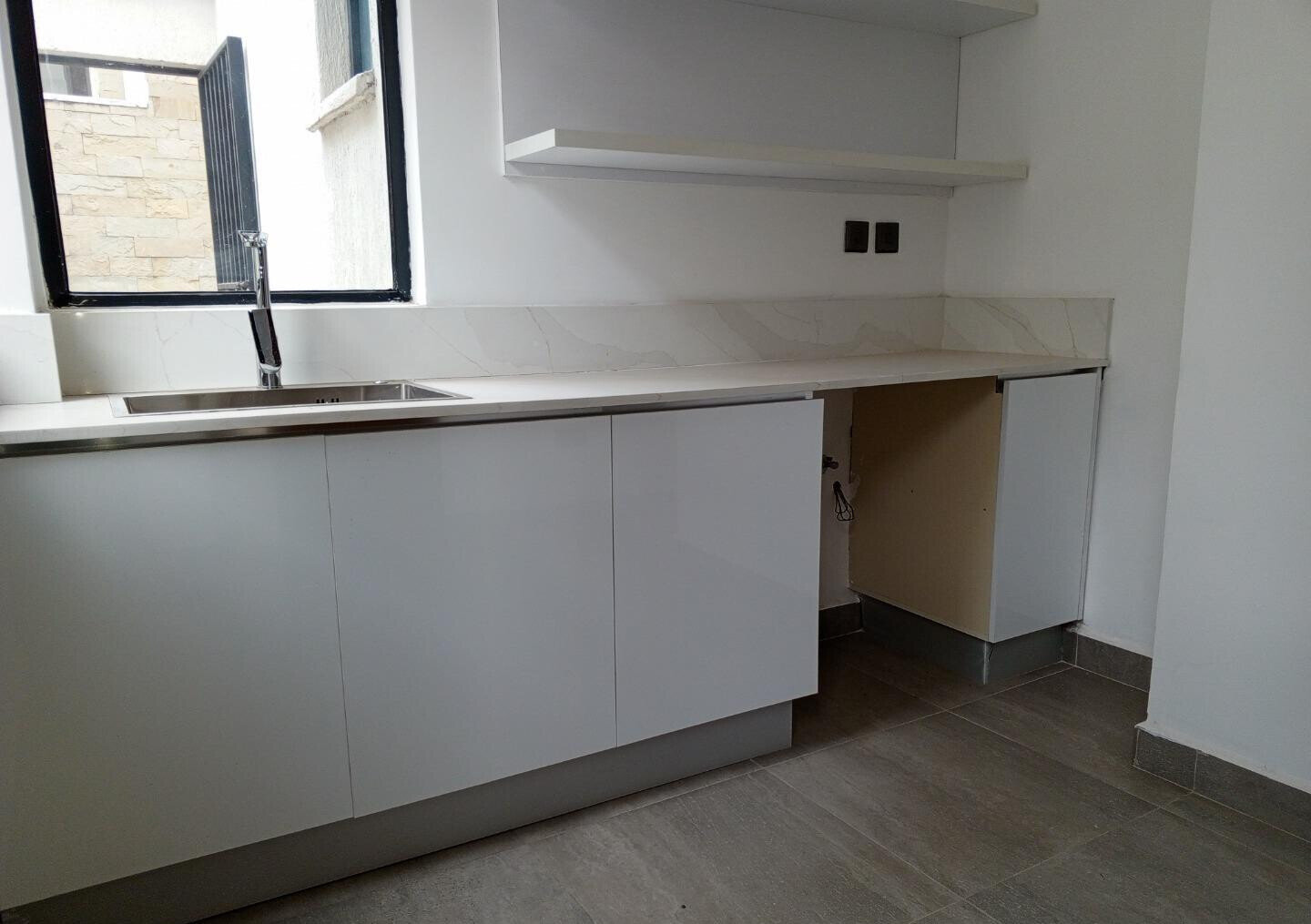 Triplex Townhouse with Sunken Lounge & Backup Generator - Lavington