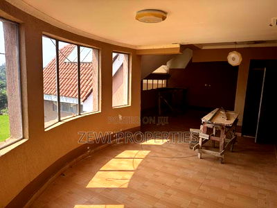 11bdrm Mansion in Runda for sale - Image 18