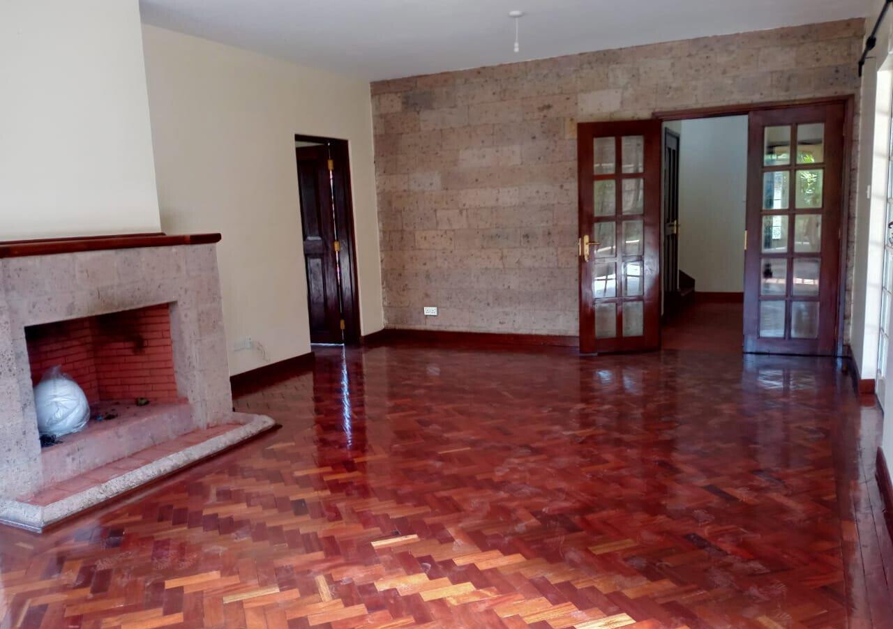Half-Acre Townhouse with Hardwood Doors & DSQ - Lower Kabete