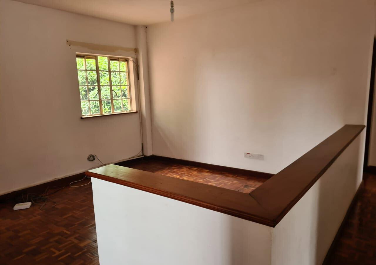 Half-Acre Townhouse with Hardwood Doors & DSQ - Lower Kabete