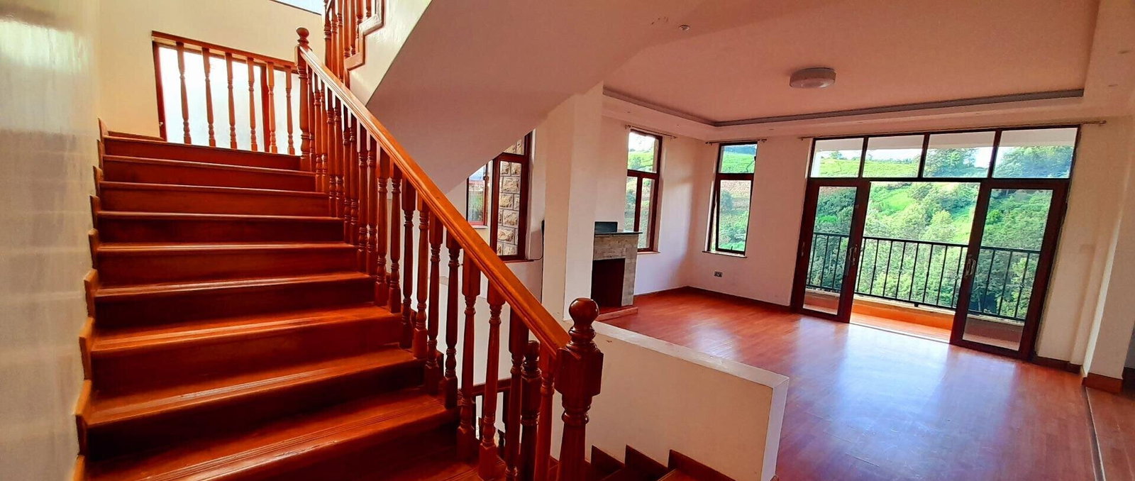 Tuscan-Inspired 5BR Villa in Gated Redhill Estate