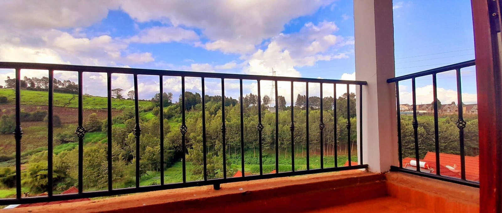 Tuscan-Inspired 5BR Villa in Gated Redhill Estate