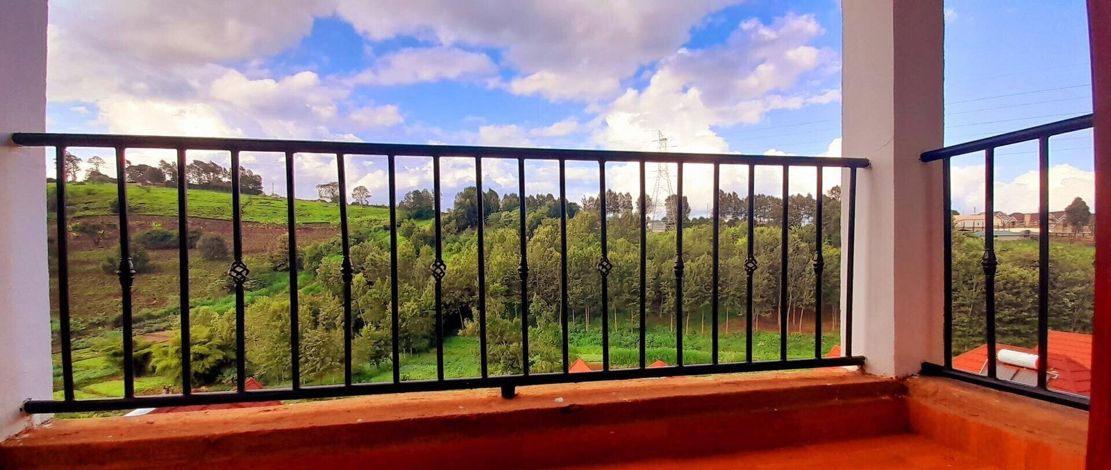 Tuscan-Inspired 5BR Villa in Gated Redhill Estate