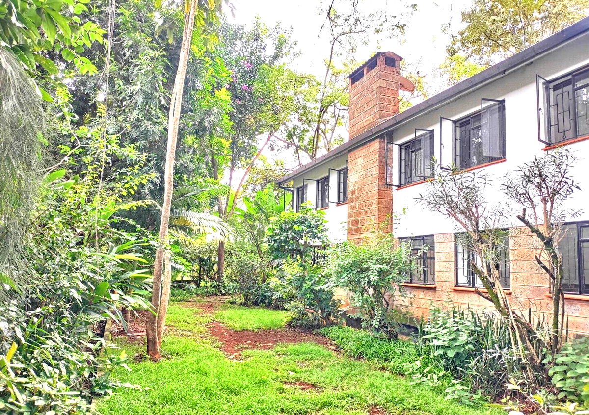 Gated 4BR Home with Garden