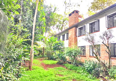 Gated 4BR Home with Garden