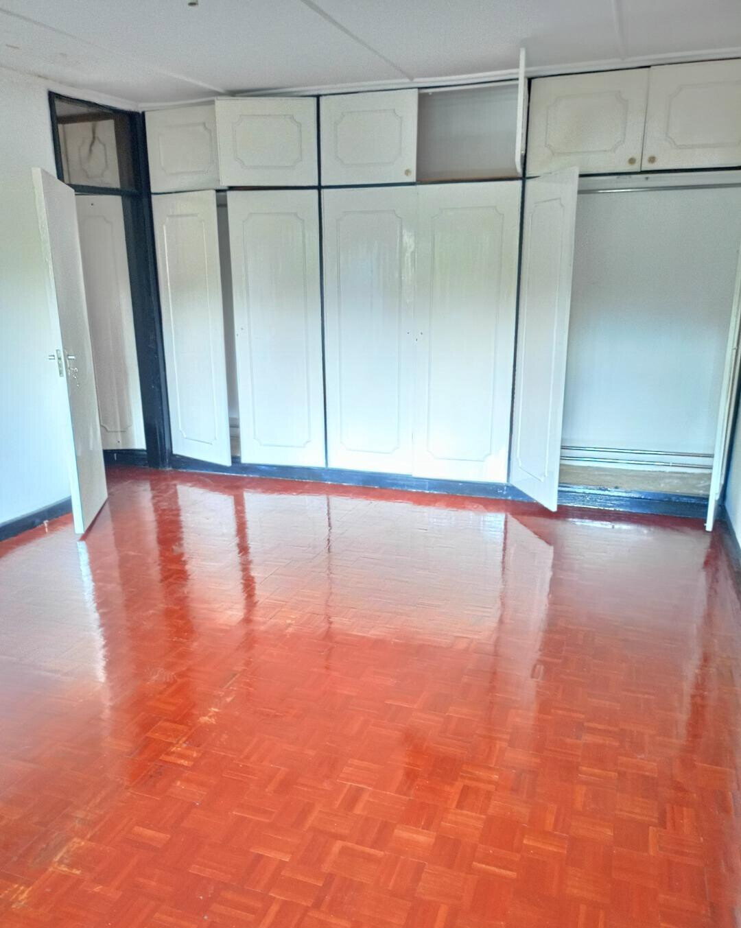 Gated 4BR Home with Garden