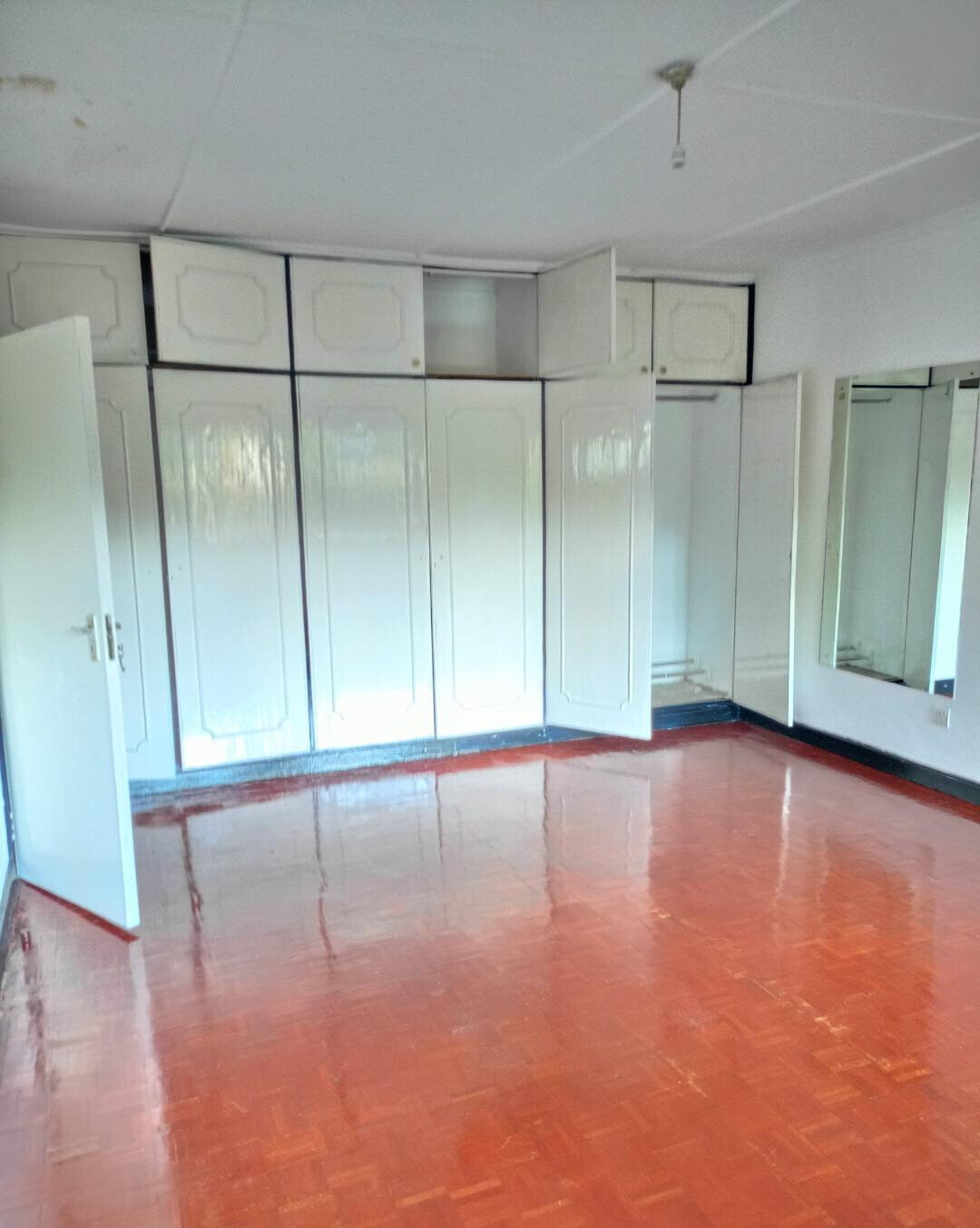 Gated 4BR Home with Garden