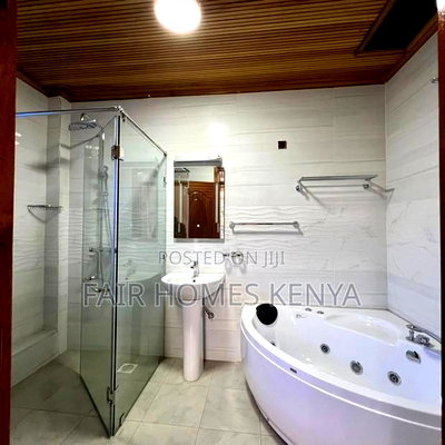 5bdrm Townhouse/Terrace in Lavington Green for sale - Image 6