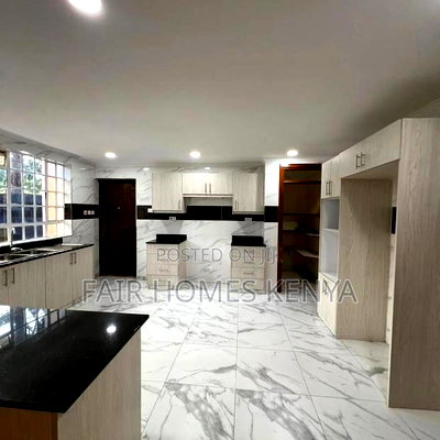 5bdrm Townhouse/Terrace in Lavington Green for sale - Image 2