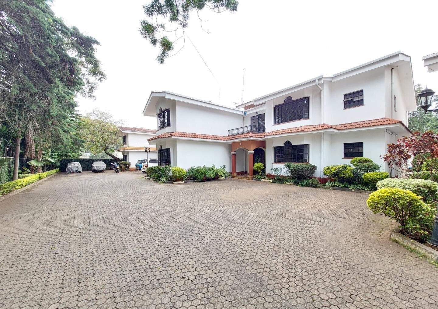 5-Bed Townhouse in 8-Unit Gated Community with Lush Greenery - Lavington