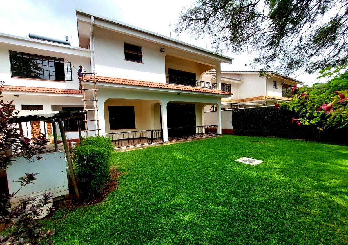 5-Bed Townhouse in 8-Unit Gated Community with Lush Greenery - Lavington