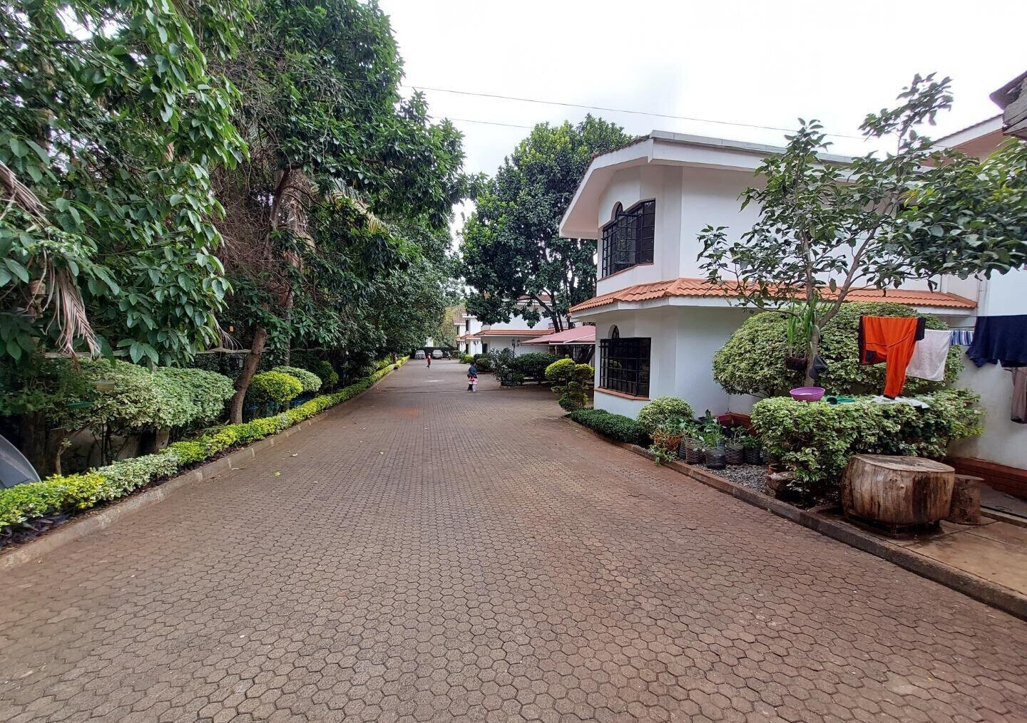 5-Bed Townhouse in 8-Unit Gated Community with Lush Greenery - Lavington