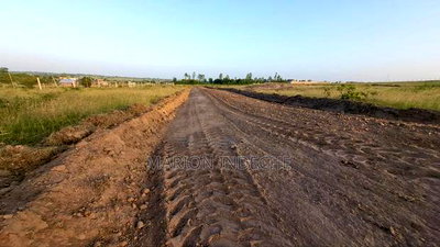 Mariakani Plots Below - Image 4