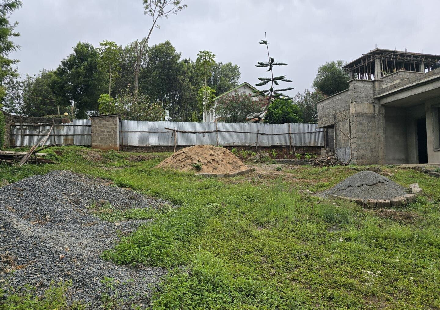 Half Acre Garden Plot with Parking - Ngong