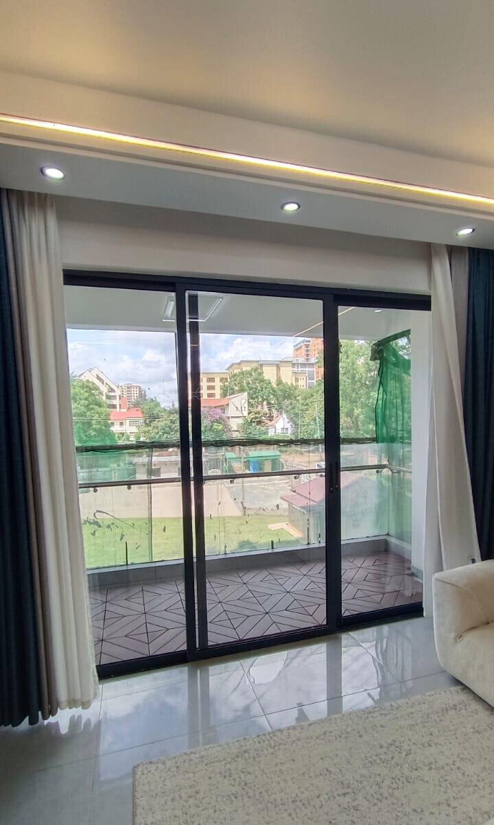 2BR Master Ensuite with City Skyline Views & Rooftop Terrace - Kilimani
