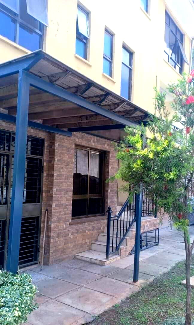 5-Ensuite Villa with Jacuzzi & Private Garden - Lavington