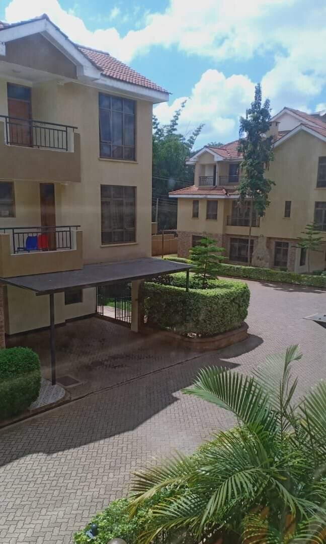 5-Ensuite Villa with Jacuzzi & Private Garden - Lavington