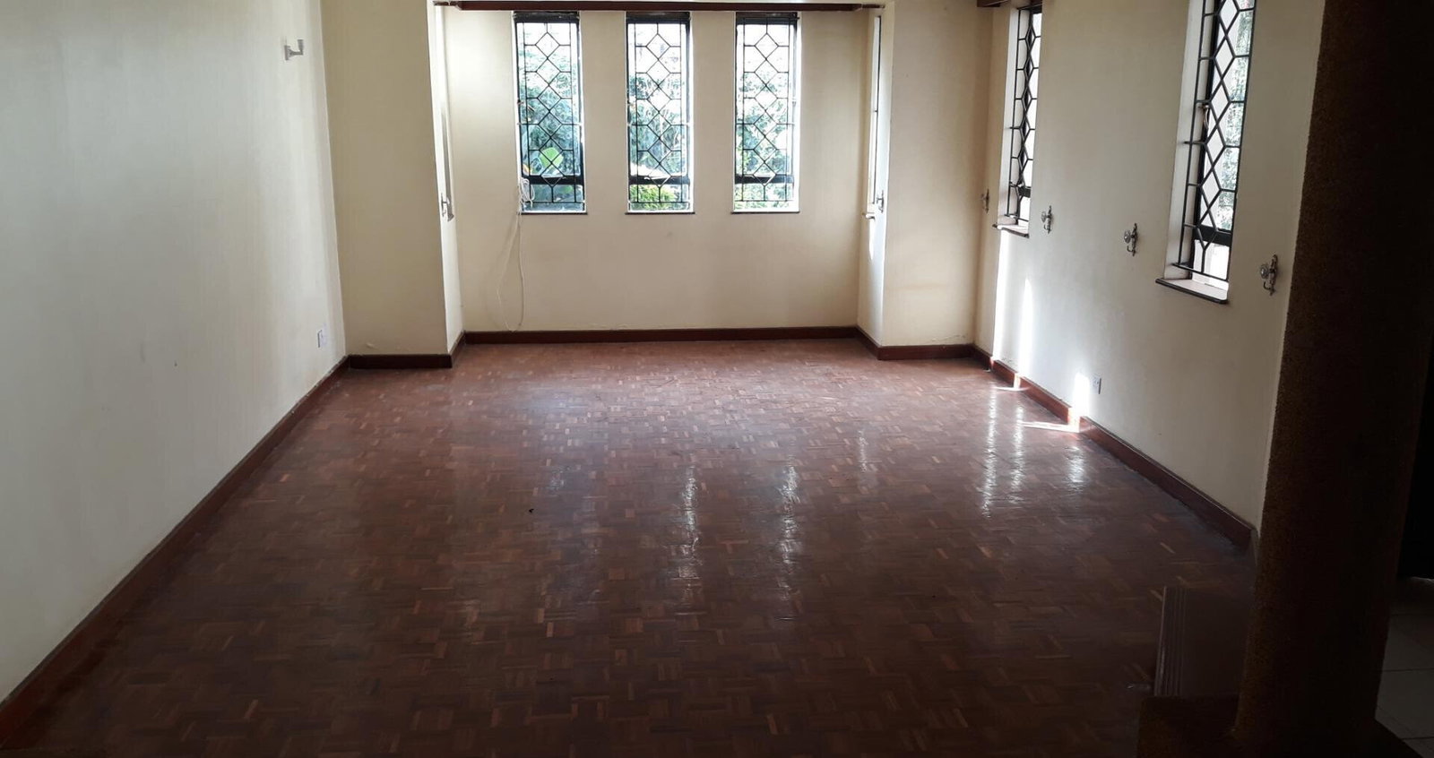 4-Ensuite Townhouse with DSQ & Garden - Westlands