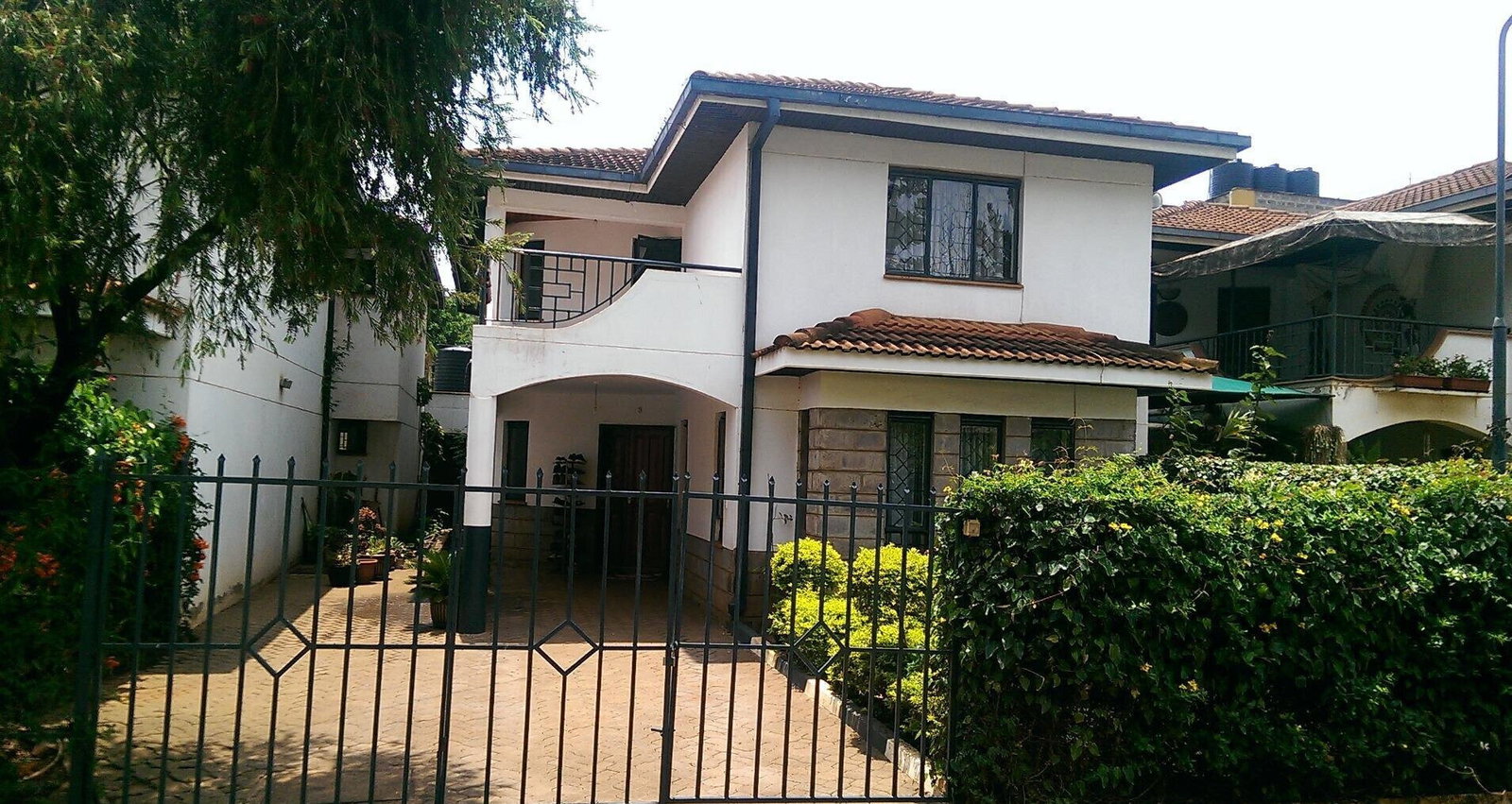 4-Ensuite Townhouse with DSQ & Garden - Westlands