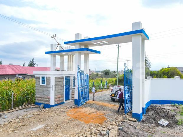 Malaa Plots 1km From Tarmac