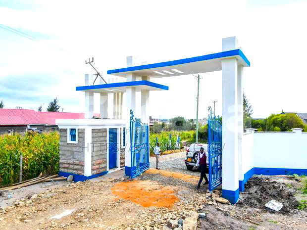 Malaa Plots 1km From Tarmac