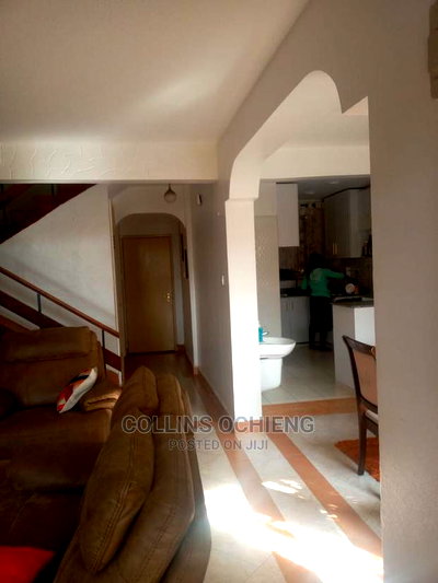 4bdrm Maisonette in South C for Sale - Image 9