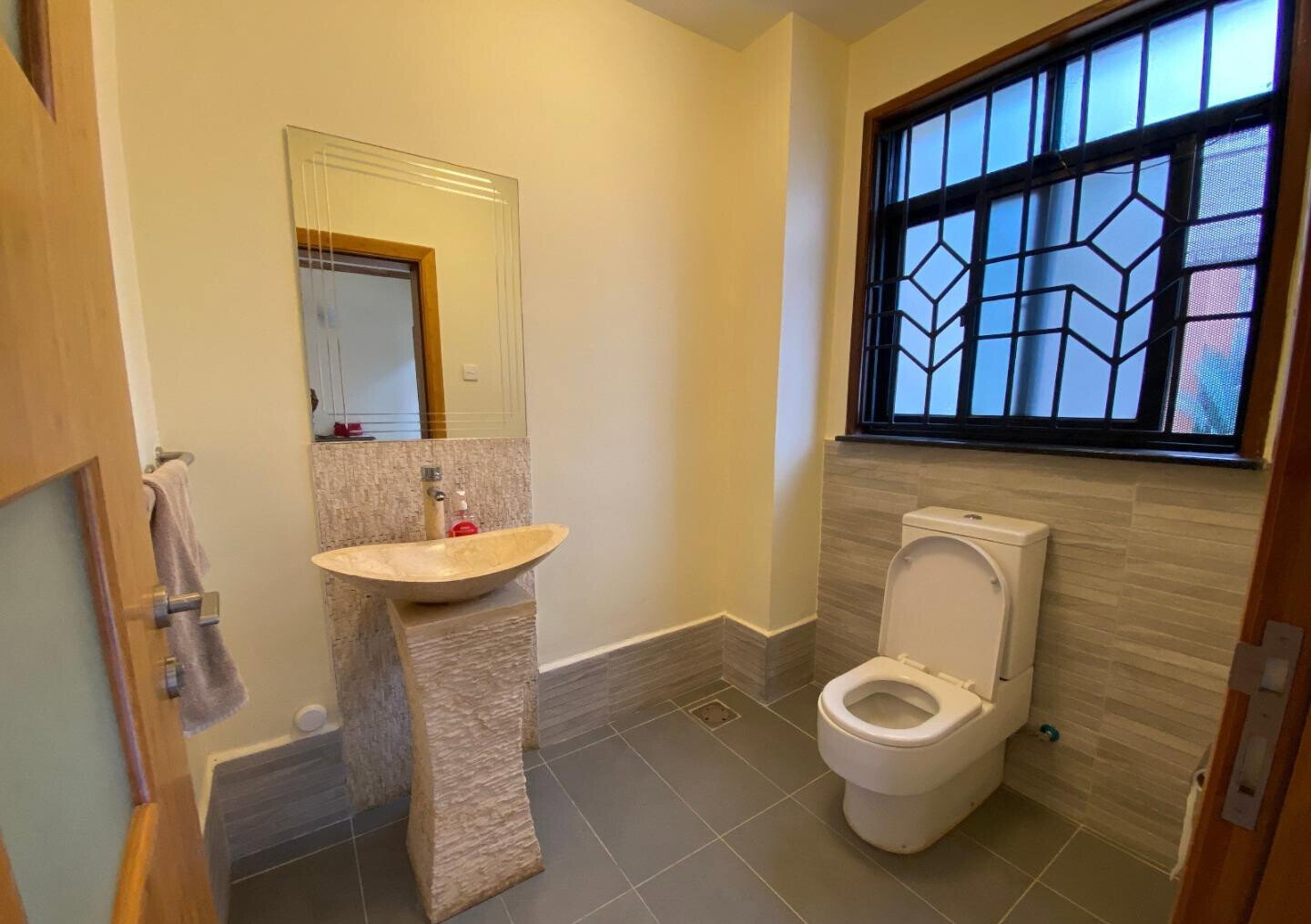 5BR All-Ensuite Townhouse with Steam & Sauna - Kyuna, Spring Valley