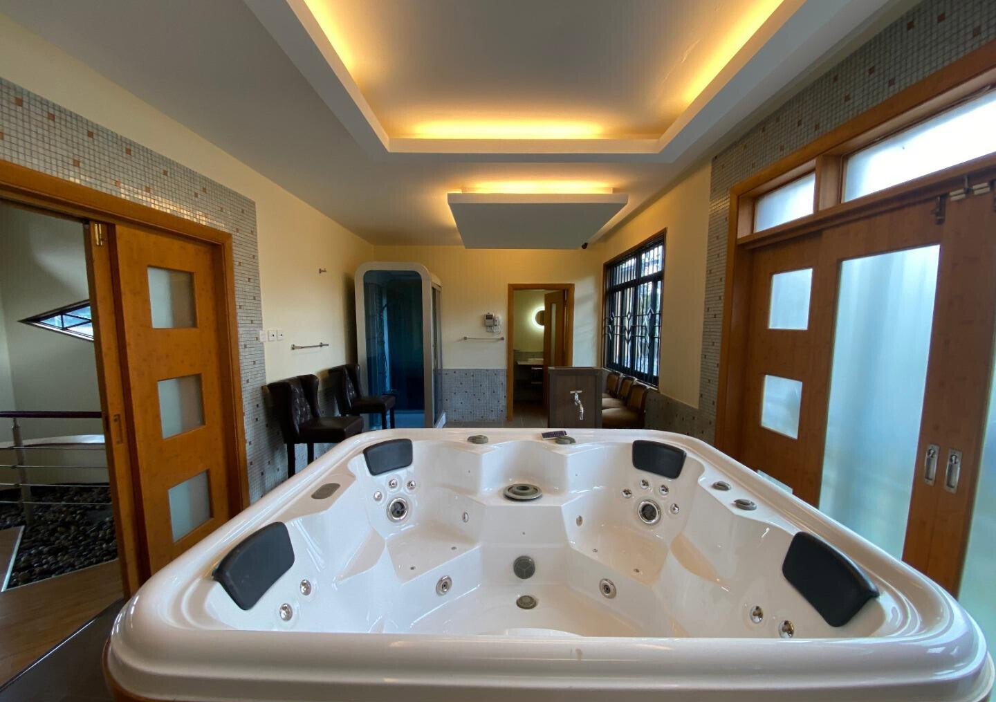 5BR All-Ensuite Townhouse with Steam & Sauna - Kyuna, Spring Valley