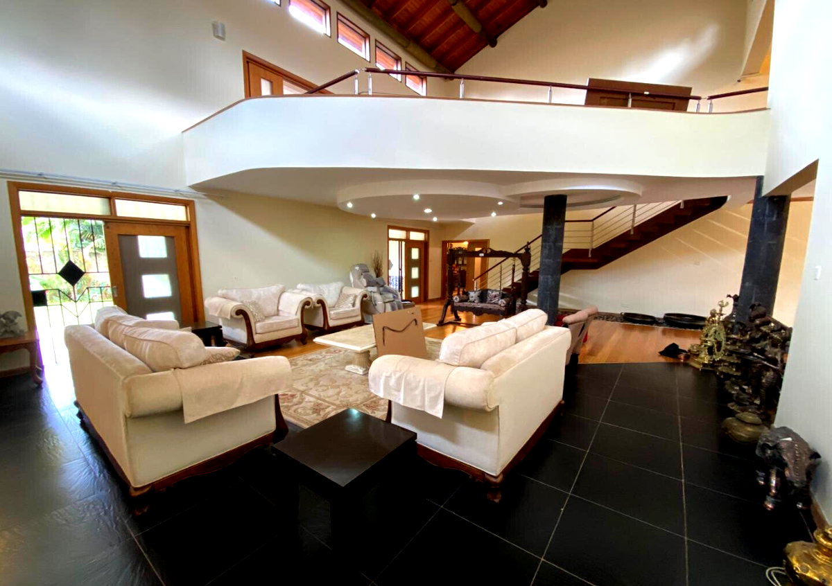 5BR All-Ensuite Townhouse with Steam & Sauna - Kyuna, Spring Valley