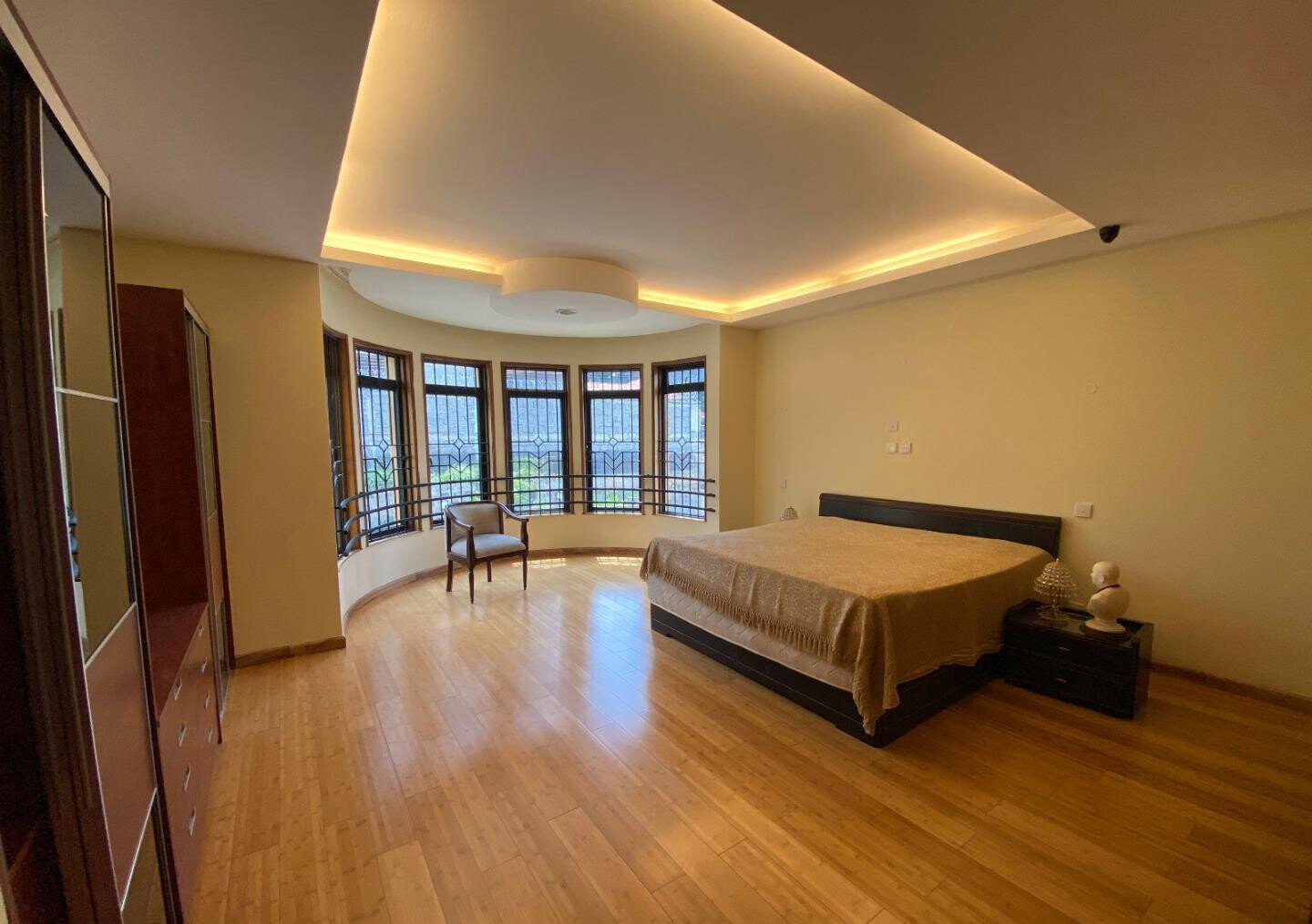 5BR All-Ensuite Townhouse with Steam & Sauna - Kyuna, Spring Valley