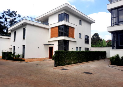 5-Ensuite Townhouse with Solar & Borehole - Lavington Muthangari