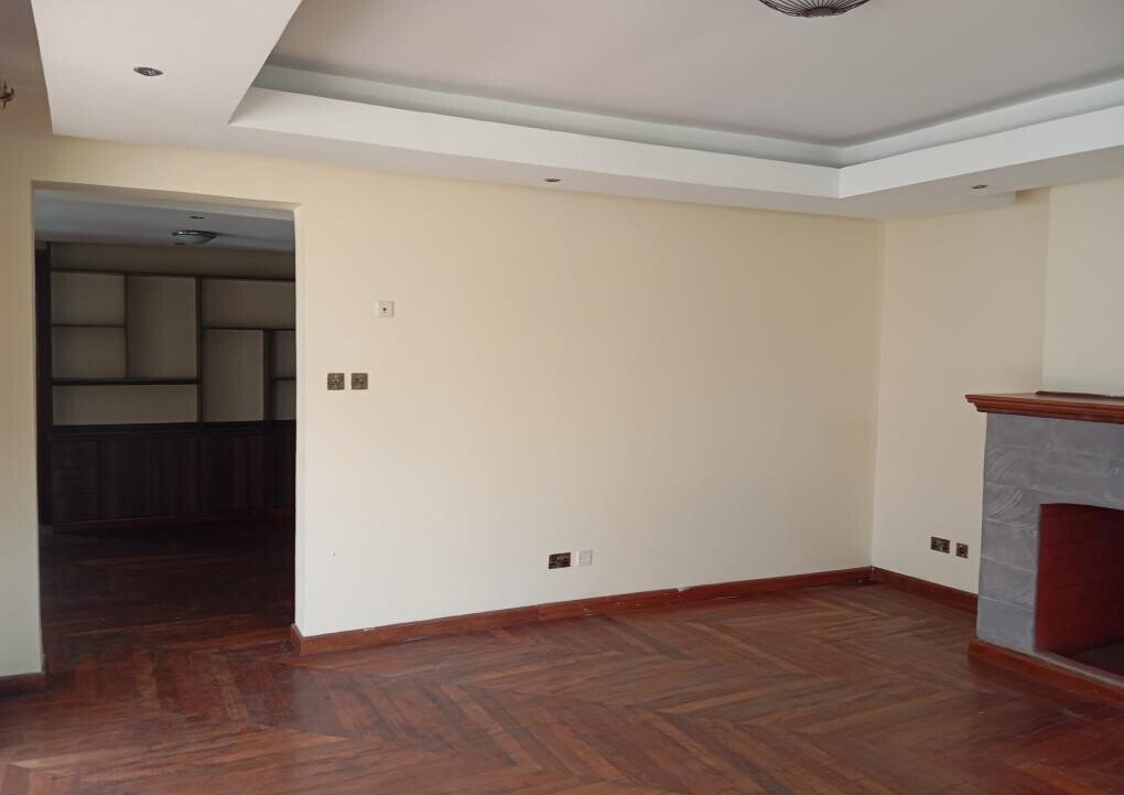 5-Ensuite Townhouse with Rooftop Terrace & City Views - Lavington