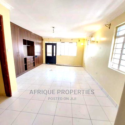 4bdrm Mansion in Membly Estate for Sale - Image 3